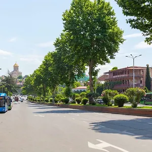Modern In The Heart Of Old Апартаменты